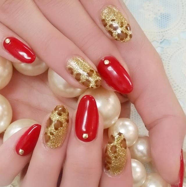 Золотий манікюр 2021 нігті з золотом короткі, дизайн кольору, фото, чорно червоно бордово білий френч
