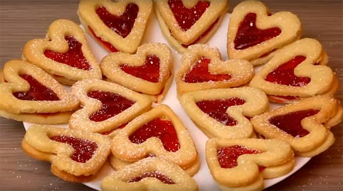 Десерти на День Святого Валентина: колекція солодких рецептів