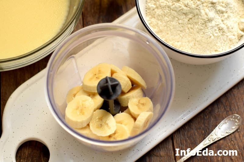 Бананові панкейкі на молоці: покроковий рецепт з фото