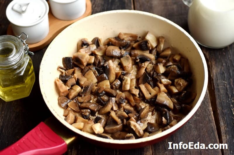 Курка з грибами у вершковому соусі: рецепт з фото