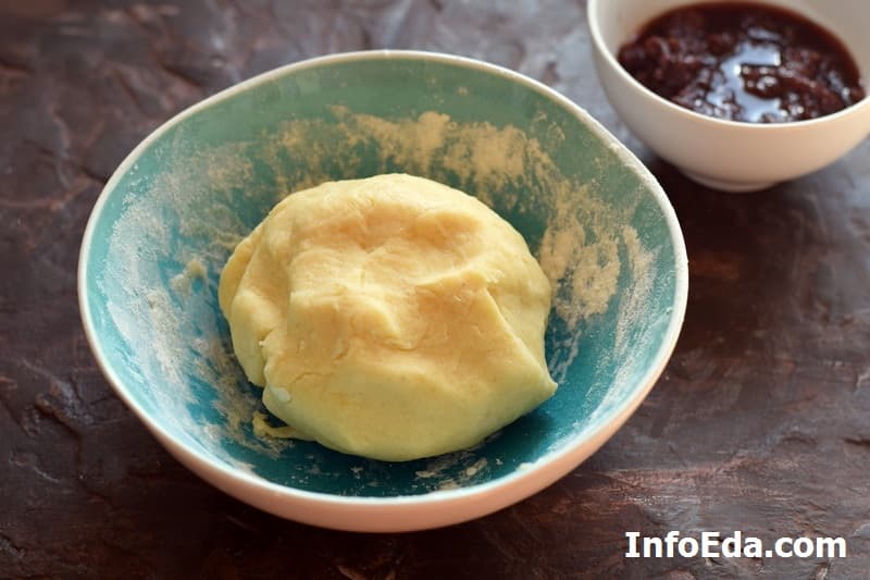 Тертий пиріг з варенням: покроковий рецепт з фото