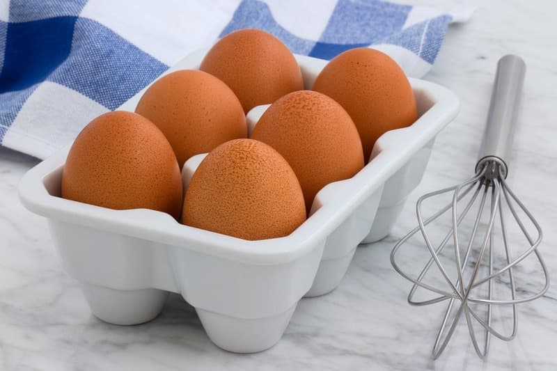 Вага курячого яйця (білку, жовтку, шкаралупи) і калорійність