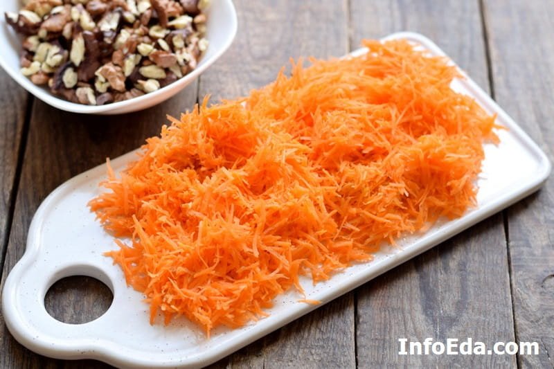 Смачний морквяний пиріг в духовці: покроковий рецепт з фото