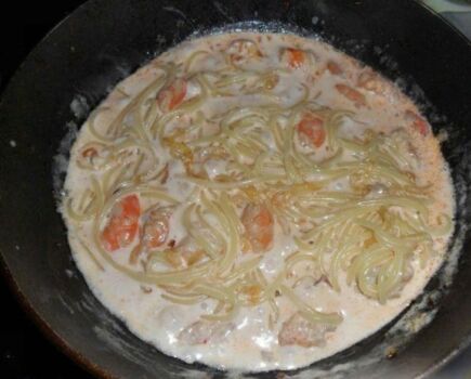 Спагетті з креветками. 8 рецептів апетитною пасти з креветками